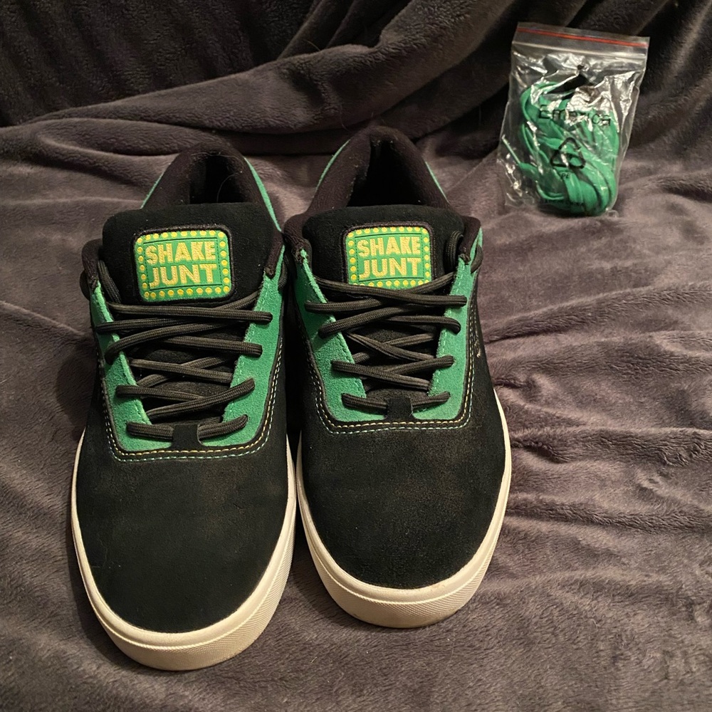 Y2K Emerica G-Code/Shake Junt Collabs. M8/W10.